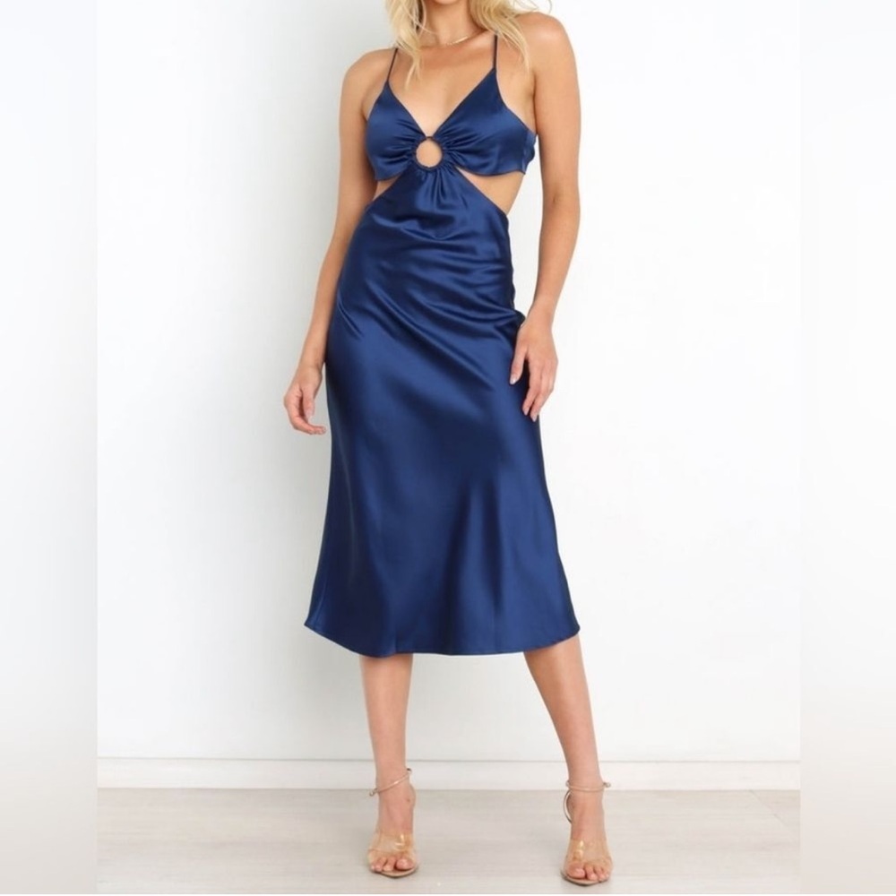 Petal & Pup Women's Navy Blue Satin Side Cut-Out
Nairo Midi Dress
